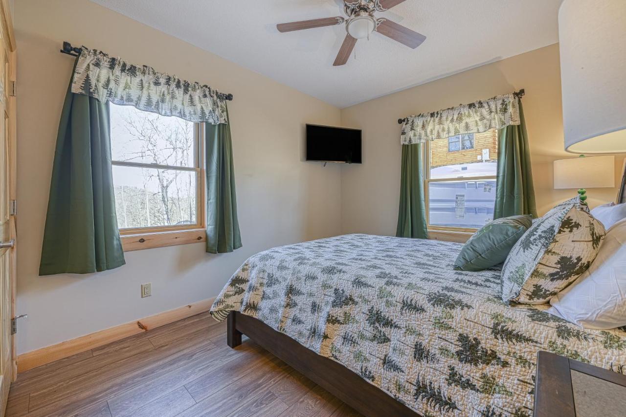 Curb-Free Chalet McHenry Bagian luar foto