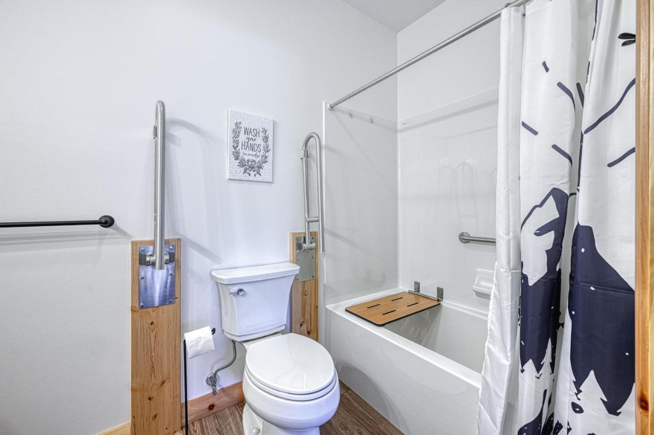 Curb-Free Chalet McHenry Bagian luar foto