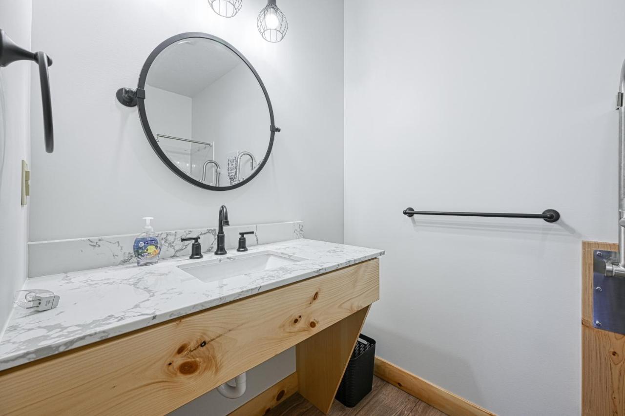Curb-Free Chalet McHenry Bagian luar foto