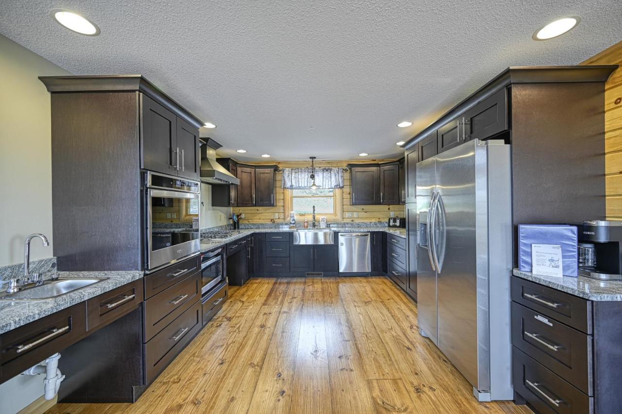 Curb-Free Chalet McHenry Bagian luar foto